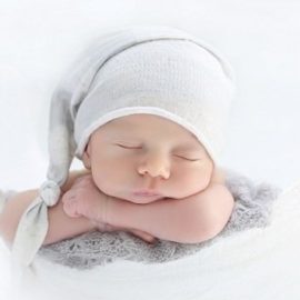 Newborns: Props and Posing by Ana Brandt